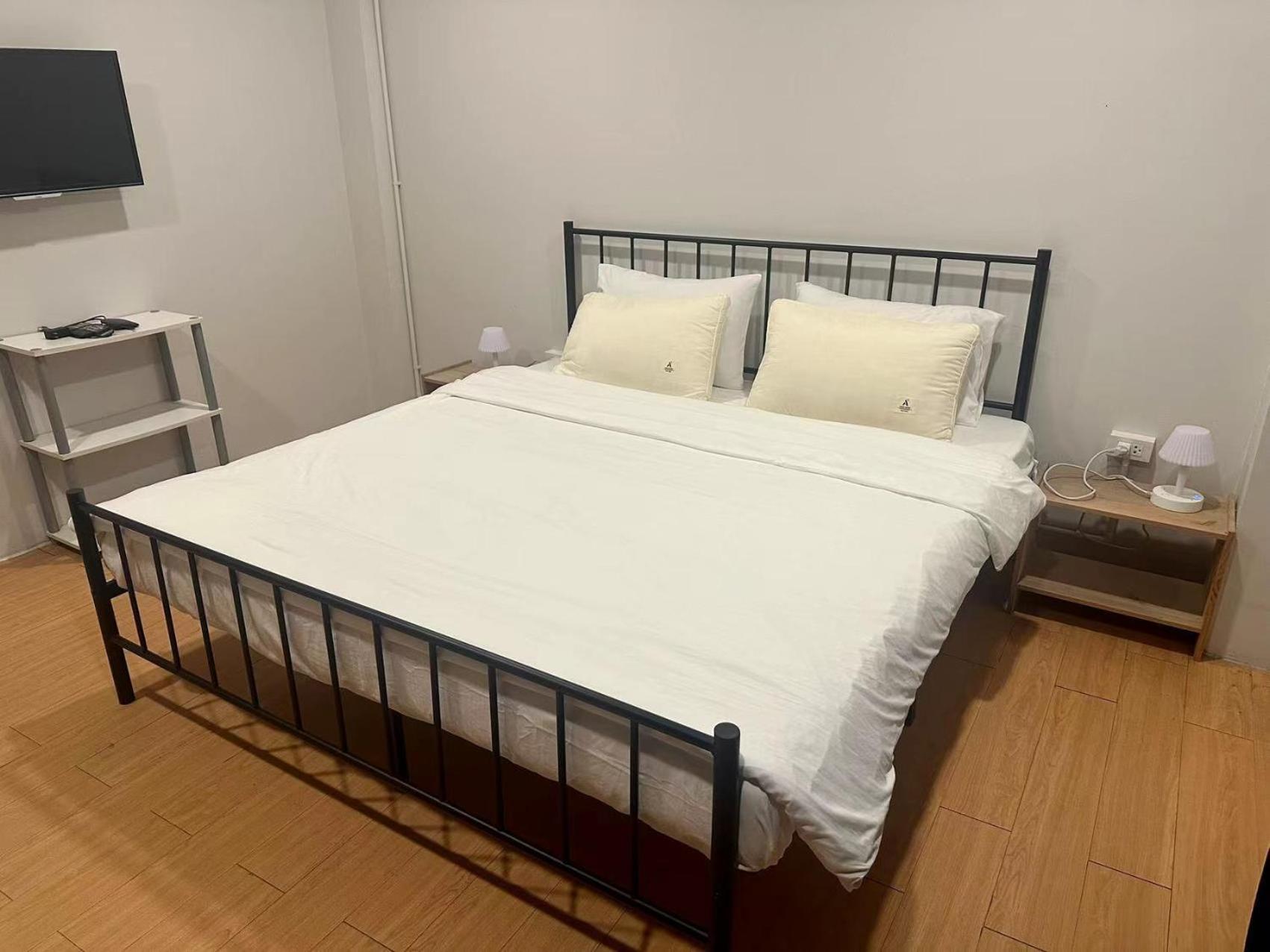 The Cute Silom Hostel Bangkok Exterior photo