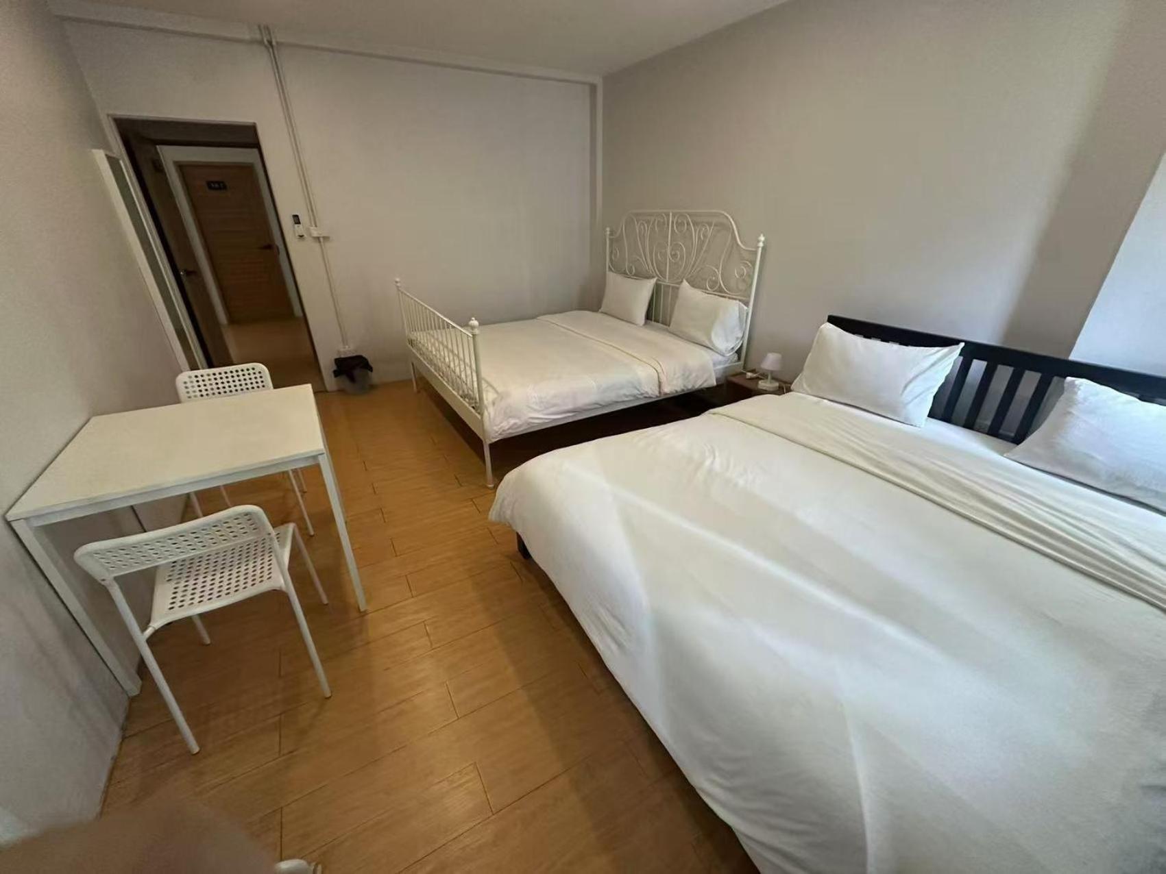 The Cute Silom Hostel Bangkok Exterior photo