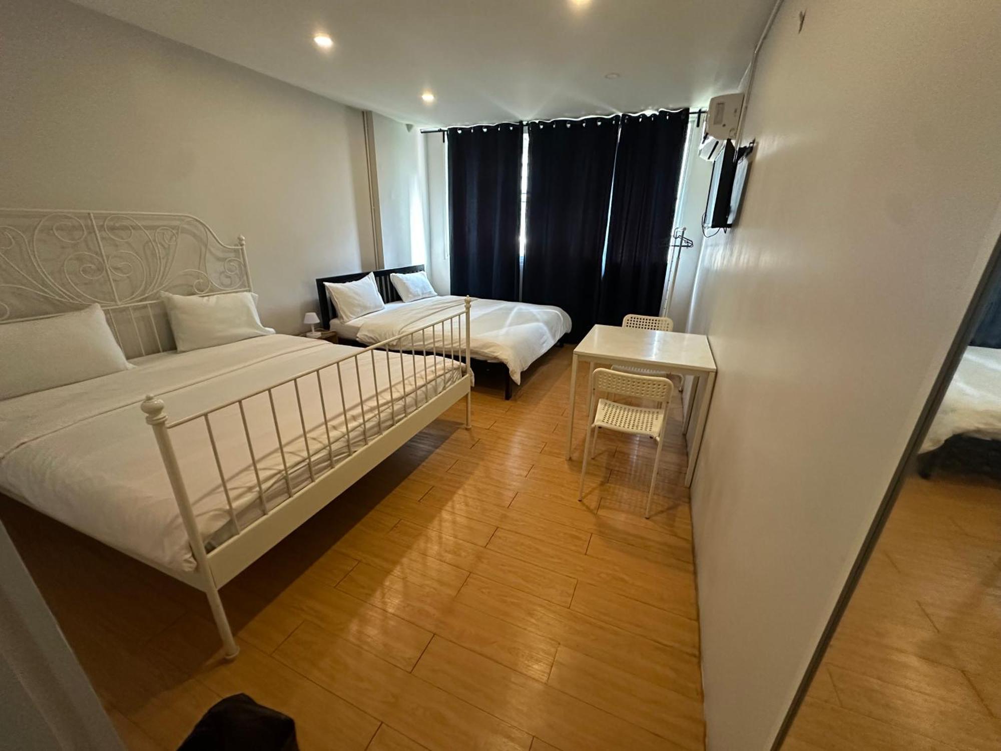 The Cute Silom Hostel Bangkok Exterior photo